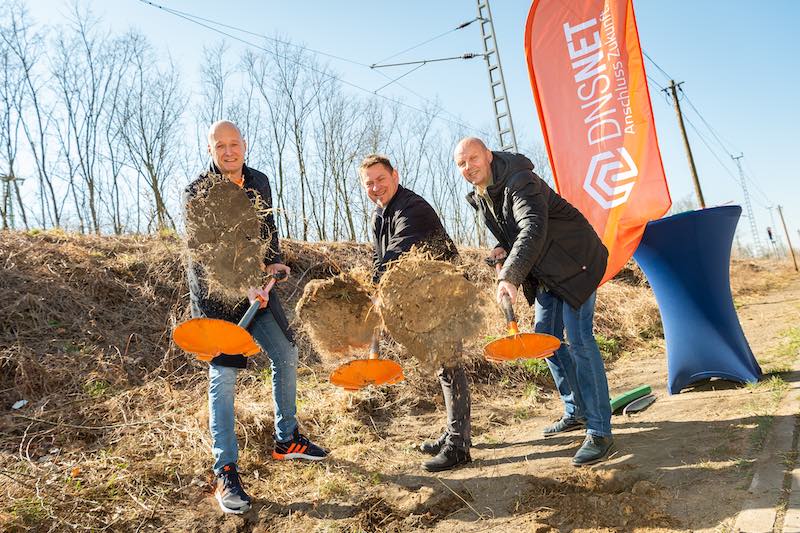 Feierlicher Spatenstich für die Gigabitcity