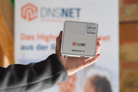 Glasfaserausbau für Brandenburg: Weitere 1.000 Haushalte pro Woche gehen ans Netz der DNS:NET