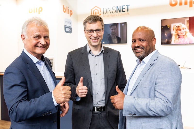 Einer der vielen neuen Kooperationen für den deutschen Markt: Kooperation im TV-Segment zwischen der Antec Servicepool und DNS:NET. Bildrechte: DNS:NET