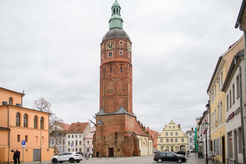 Glasfaser für Alle: Landkreis Dahme-Spreewald und die Stadt Luckau setzen auf Glasfaser Made in Brandenburg