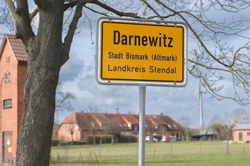 Glasfaser für Sachsen-Anhalt: Übergabe des dritten Bauabschnittes im Projektgebiet 2 in der Altmark an die DNS:NET
