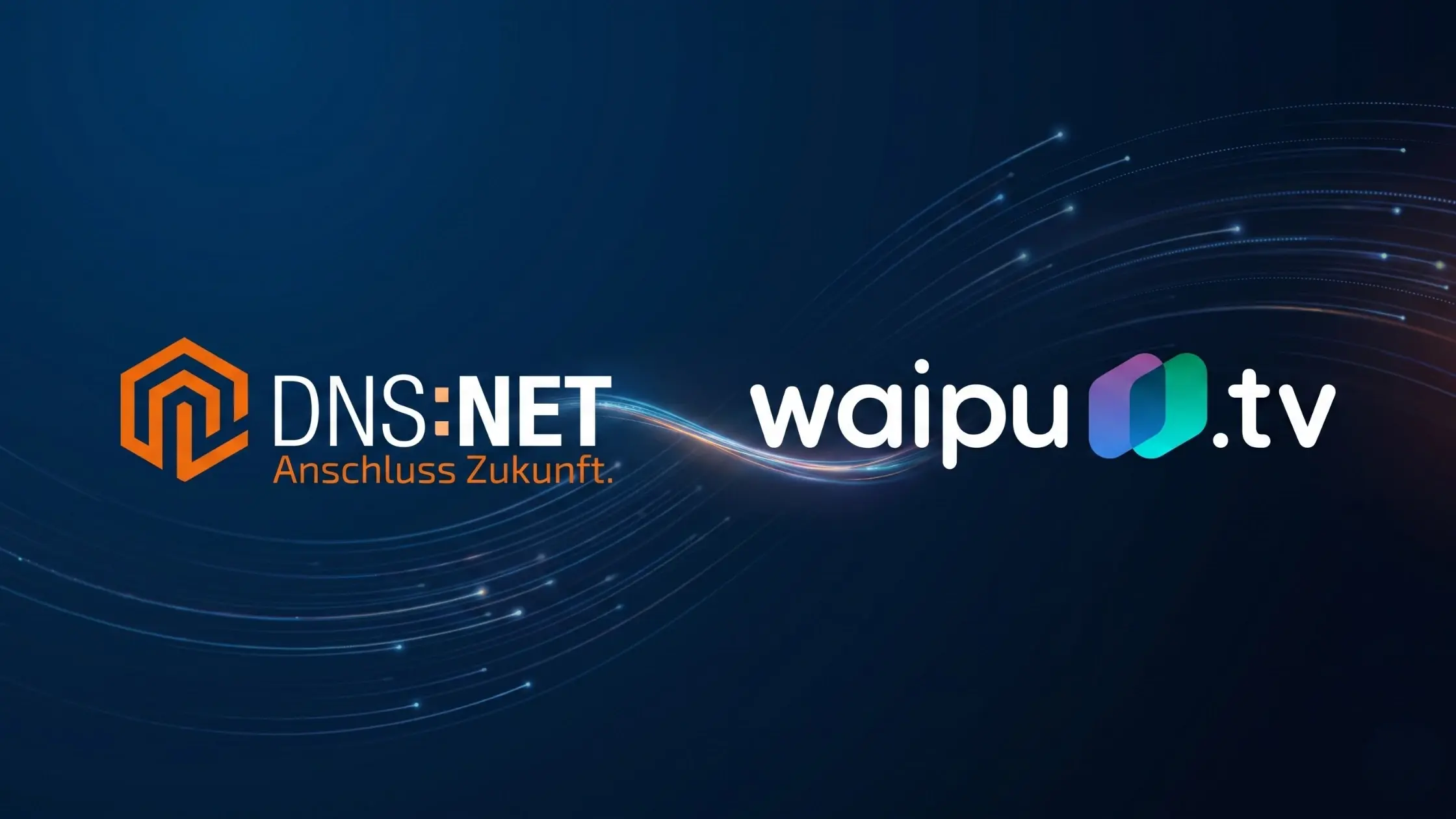 Beitragsbild zur Kooperation von DNS:NET und waipu.tv: Beide Logos stehen auf einem dunklen blauen Hintergrund, verbunden durch dezente Glasfaser-Lichtlinien.